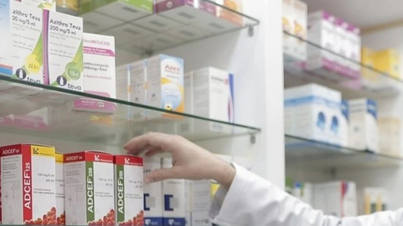 Фармацевт: Продължават да се купуват антибиотици без рецепта от чужбина и онлайн