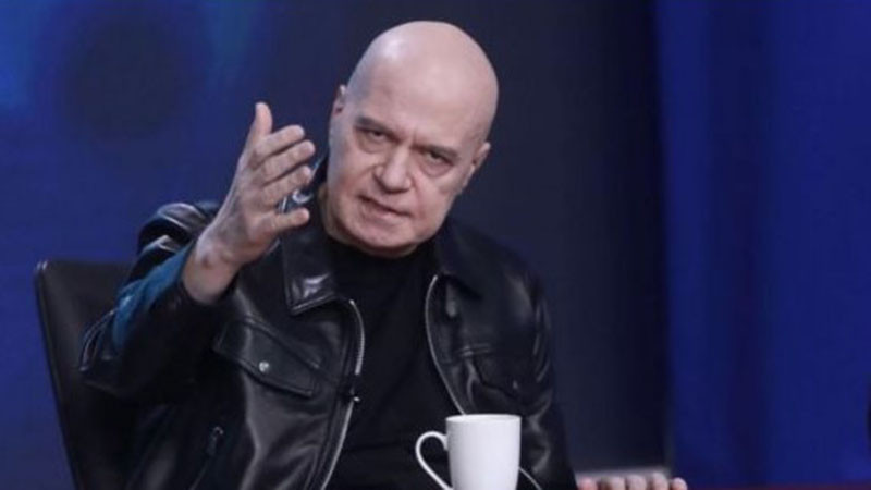 Слави Трифонов: Г-н Радев, не мислите ли, че Иван Демерджиев ви нанася много повече вреди