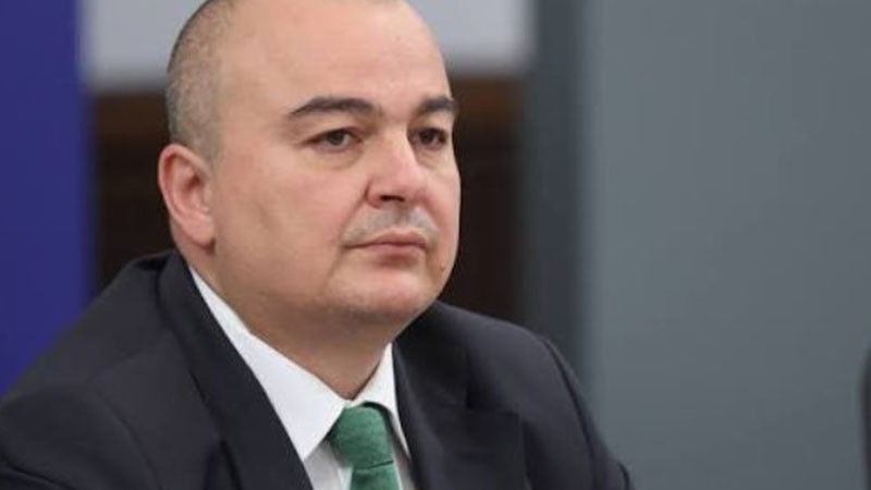 Синдикат поиска оставката на земеделския министър Пламен Абровски