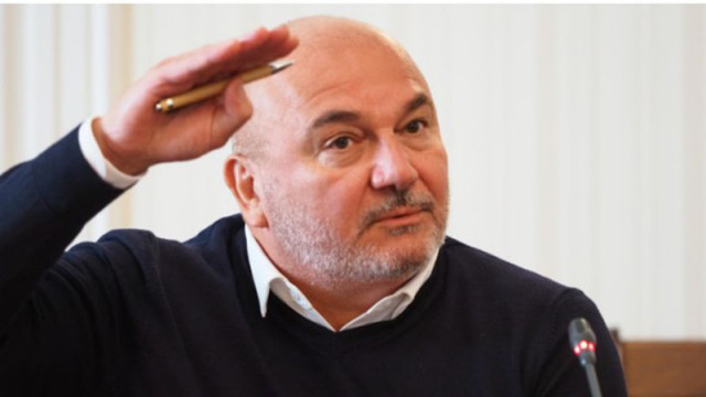 Дацов: С повече "скъперничество" и задържане на нивата на разходите е възможен 2,5% дефицит