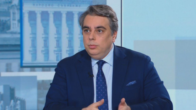 Асен Василев: Не е ясно за какво ще изхарчат няколко милиарда в края на годината