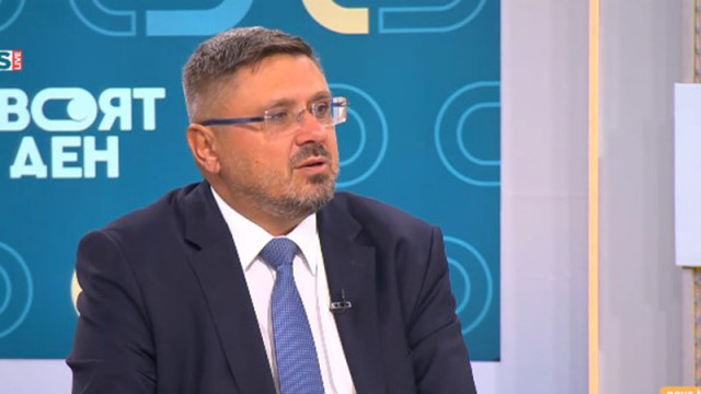 Кирил Вълчев: България трябва да настоява за дипломатическо решение на войната в Украйна