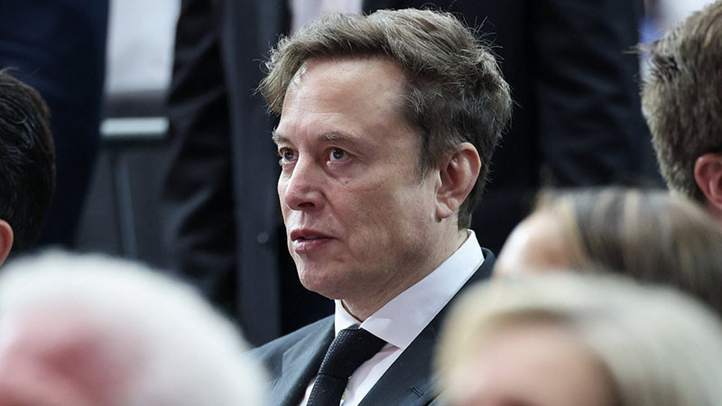 Илон Мъск отново стана трилионер след 8% скок на акциите на SpaceX