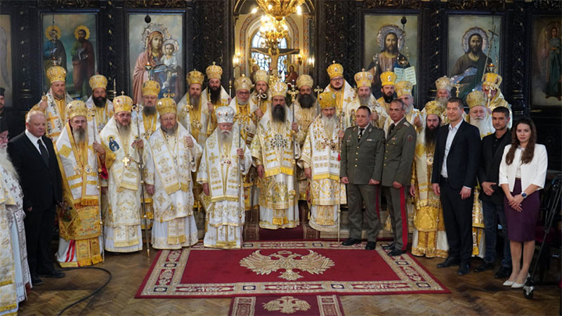 Патриарх Даниил връчи орден „Св. Йоан Рилски“ на Старозагорския митрополит Киприан