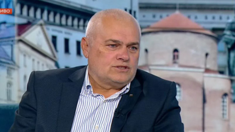 Валентин Радев: Демерджиев да си гледа МВР, а не да раздава присъди от телевизора