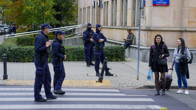 Полското МВР получило данни за възможна атака срещу премиера и военния министър