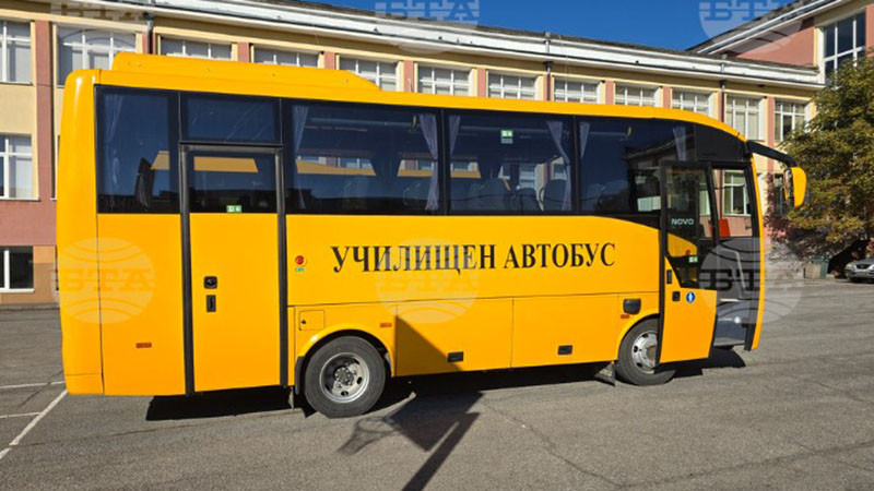 Правителството осигури средства за транспорт на украински ученици в областите Варна, Бургас и Добрич