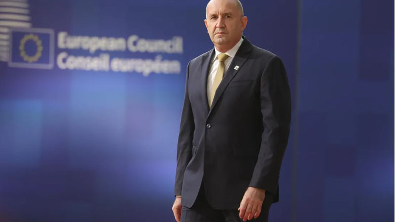 „Евронюз“: Радев подкрепи сделката за дизел между Тръмп и Путин, разминавайки се с позицията на ЕС