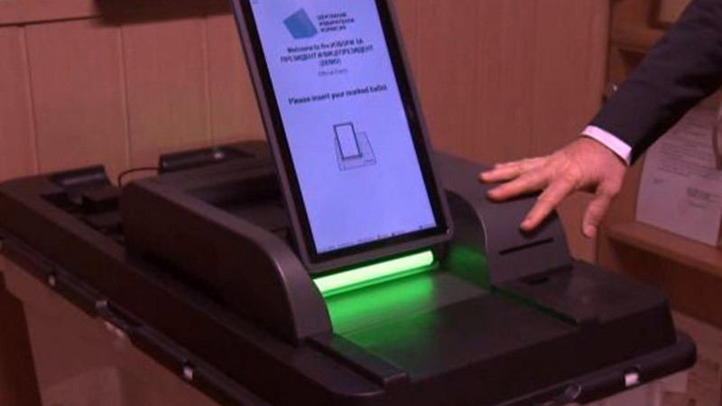 Завърши техническото удостоверяване на машините за президентските избори