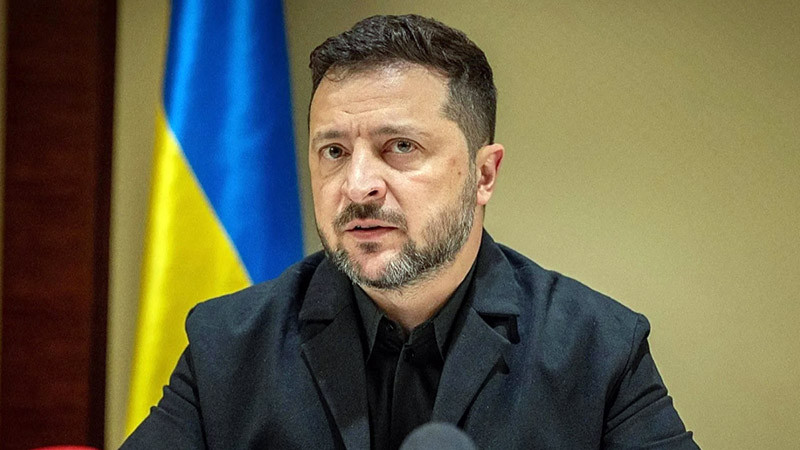 Зеленски плаши: Ако паднем, 20 милиона украинци ще дойдат в Европа