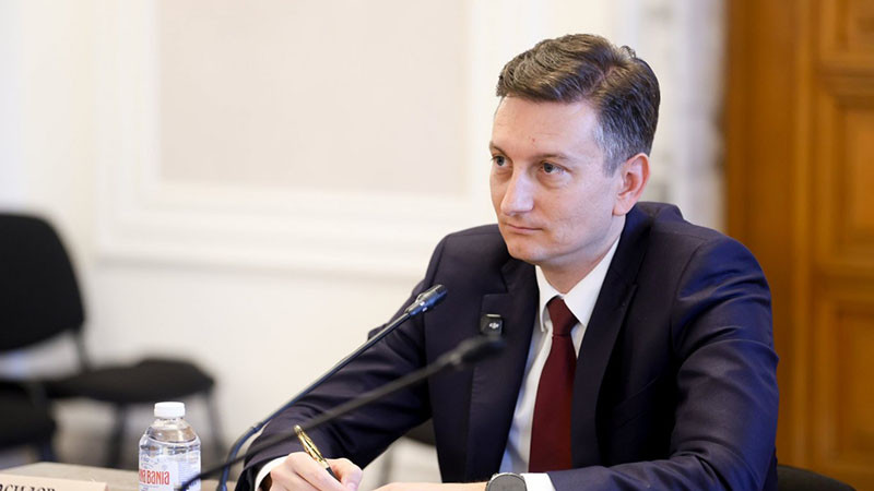 56 служители са освободени от Министерството на иновациите в един ден