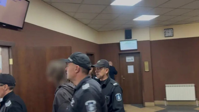 14-годишното момче, обвинено за убийството на майка си в Пловдив, остава в ареста
