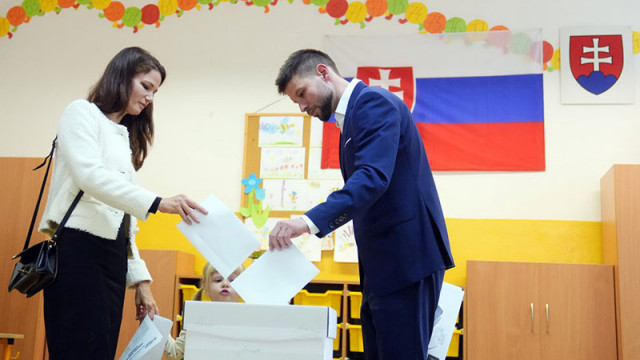 В Словакия се произвеждат местни избори, приемани за изпитание за Фицо