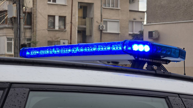 Потрошиха патрулка след сигнал за силна музика в Кочериново, петима са в ареста