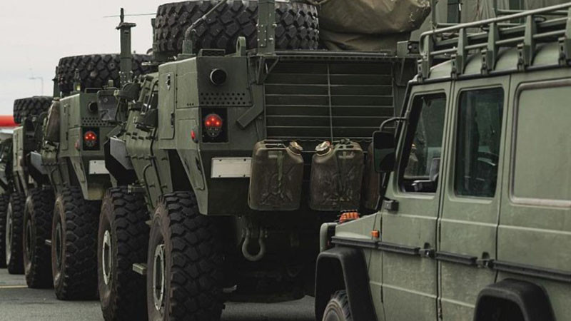 Военна техника и колони тръгват по републиканските пътища