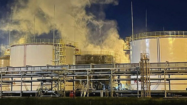 След две седмици пауза Украйна поднови ударите по руски рафинерии