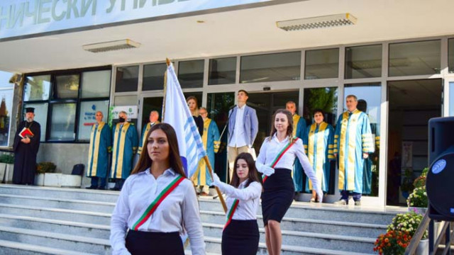 58-ми випуск на Техническия университет във Варна започна обучението си