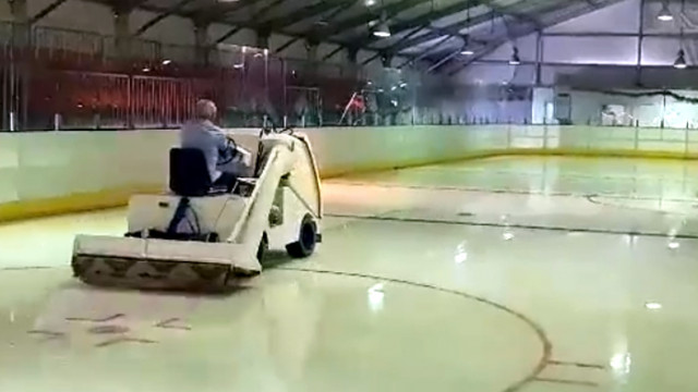 За деня на детето отваря врати и ледената пързалка в район „Младост“