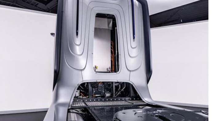 Daimler представи влекача на бъдещето Mercedes GenH2 (СНИМКИ + ВИДЕО)