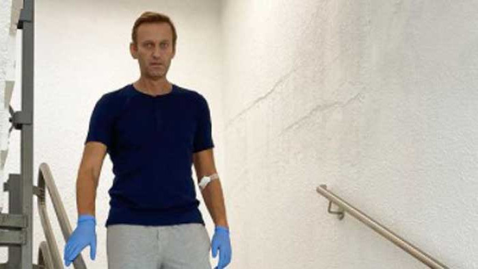 Алексей Навални показа със снимка, че ходи