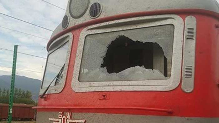 Шефът на влака с разбито стъкло: Ако беше пострадал машинистът, можеше да стане трагедия
