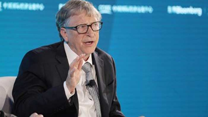Бил Гейтс: Пандемията ще приключи през 2022 г.