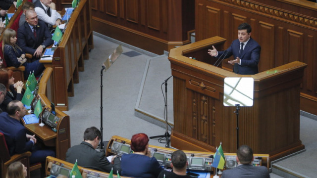 В Украйна заклеймиха "тварите", унищожаващи страната