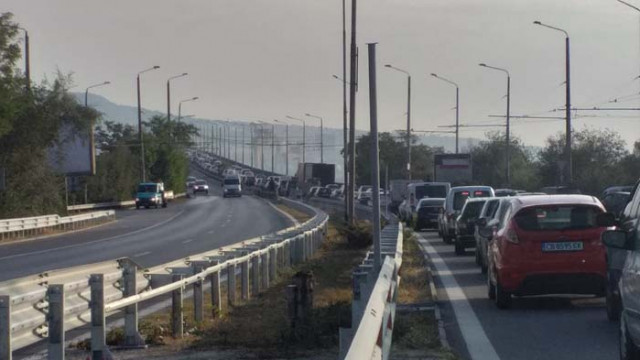 Задръстване на Аспарухов мост във Варна
