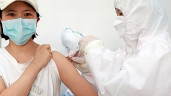 Пекин стартира мащабна кампания за ваксиниране срещу грип, надява се да избегне нова вълна