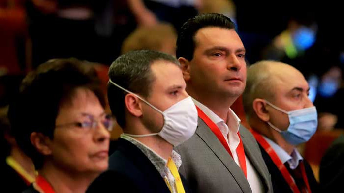 Нинова: БСП е единствената нелидерска партия в България