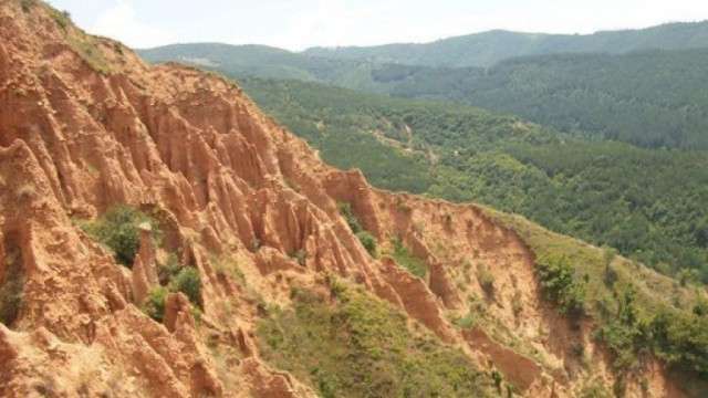 Върнаха решението за отдаване под наем на екопътеките към Стобските пирамиди