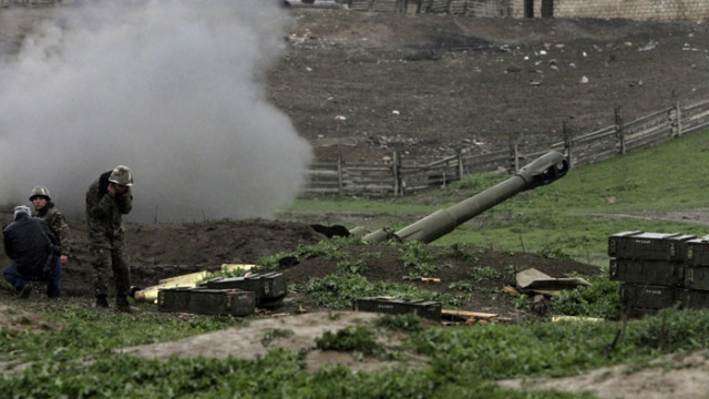 Военно положение в Армения, конфликтът в Нагорни Карабах ескалира