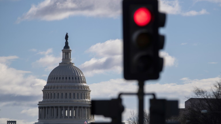 САЩ разпродават имоти в Хонконг