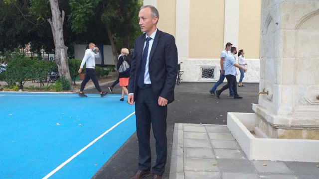 Министър Красимир Вълчев: Всяка година около 500 деца след 6 клас отпадат от образователната система