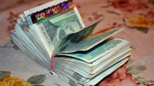 19-годишен открадна близо 10 000 лв. от роднина в Равногор