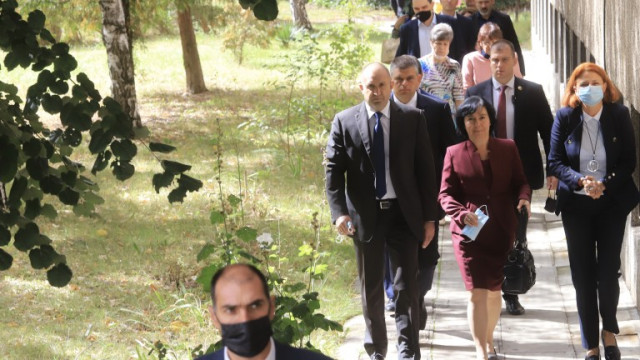 Радев искал единна БСП, за да не залинее демокрацията