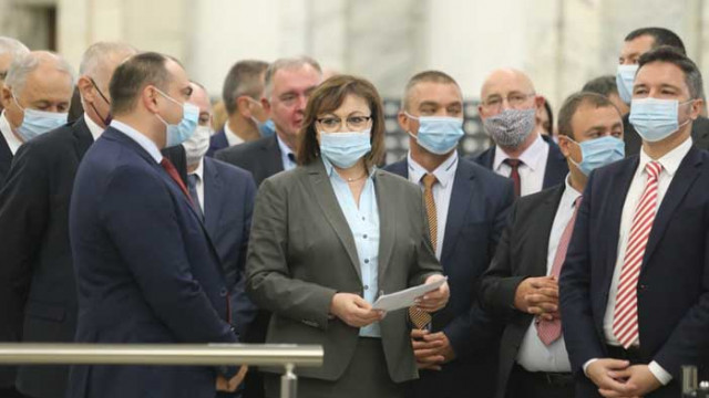 Нинова: Други няма да напускат групата, шестимата да си тръгнат и от парламента