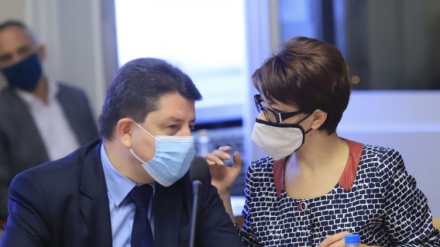 Десислава Атанасова оглави комисията за Конституцията