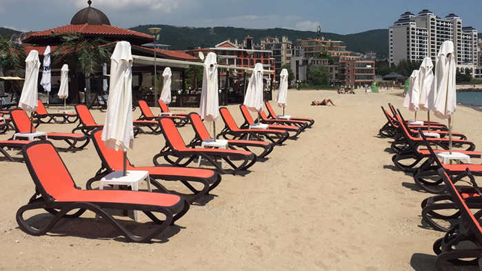 Плажовете в Слънчев бряг са готови за първите туристи