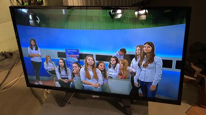 Младежи от Варна заснеха реални интервюта и влязоха в ролята на водещи и оператори