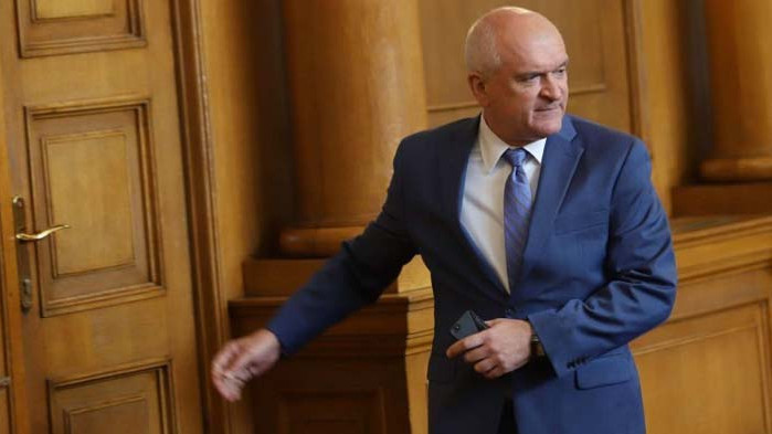 Главчев: Радев разделя нацията и излиза от рамките на Конституцията