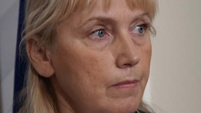 Йончева във война с Нинова, имала връзки с прокуратурата