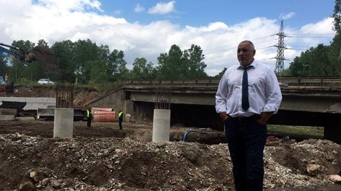 Борисов инспектира строителството на Южната дъга Околовръстното в София