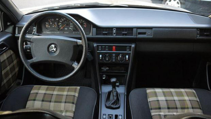 Японци възстановяват W124-ки до нови и ги продават (СНИМКИ)