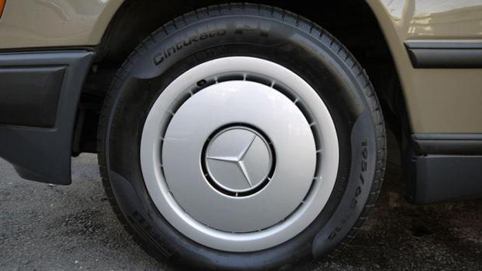 Японци възстановяват W124-ки до нови и ги продават (СНИМКИ)