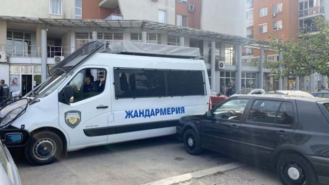 Прокуратурата решава на кого да повдигне обвинения след вчерашната акция в София