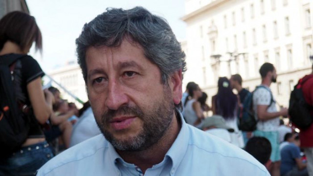 Христо Иванов търси отгорност от Борисов за „отравянето на България”