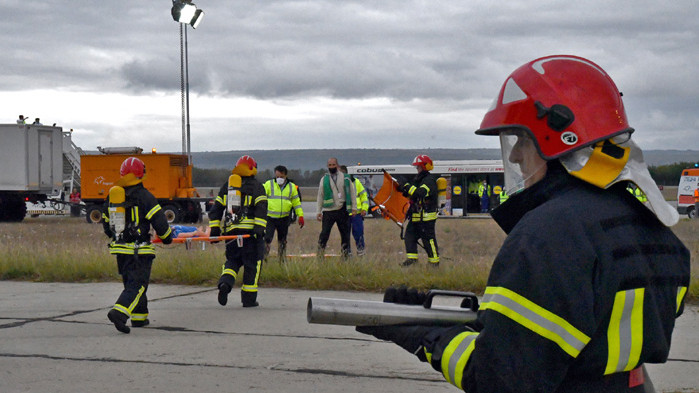 Аварийно-спасителна тренировка се проведе на летище Варна
