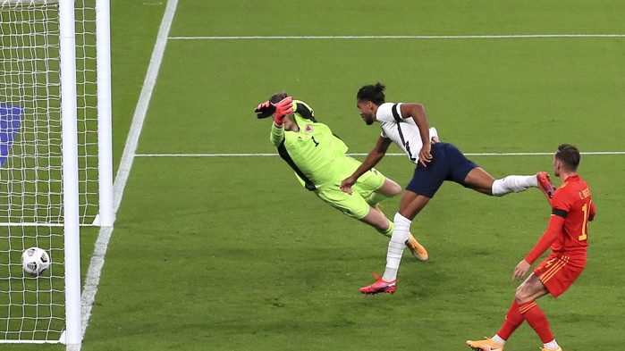 Калвърт-Люин е най-добър играч в Премиършип за септември