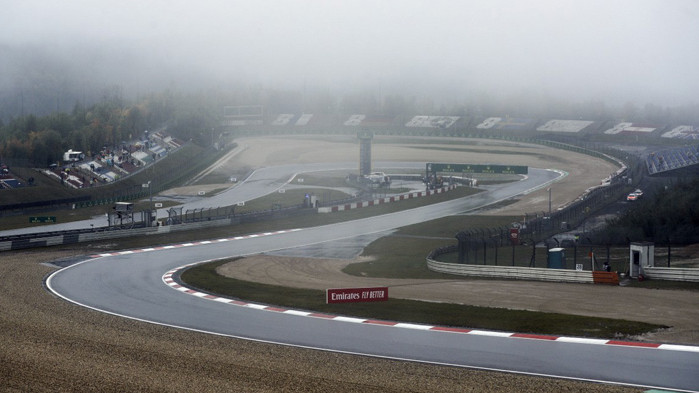 Мъгла отложи дебюта на Мик Шумахер в тренировка на Ф1